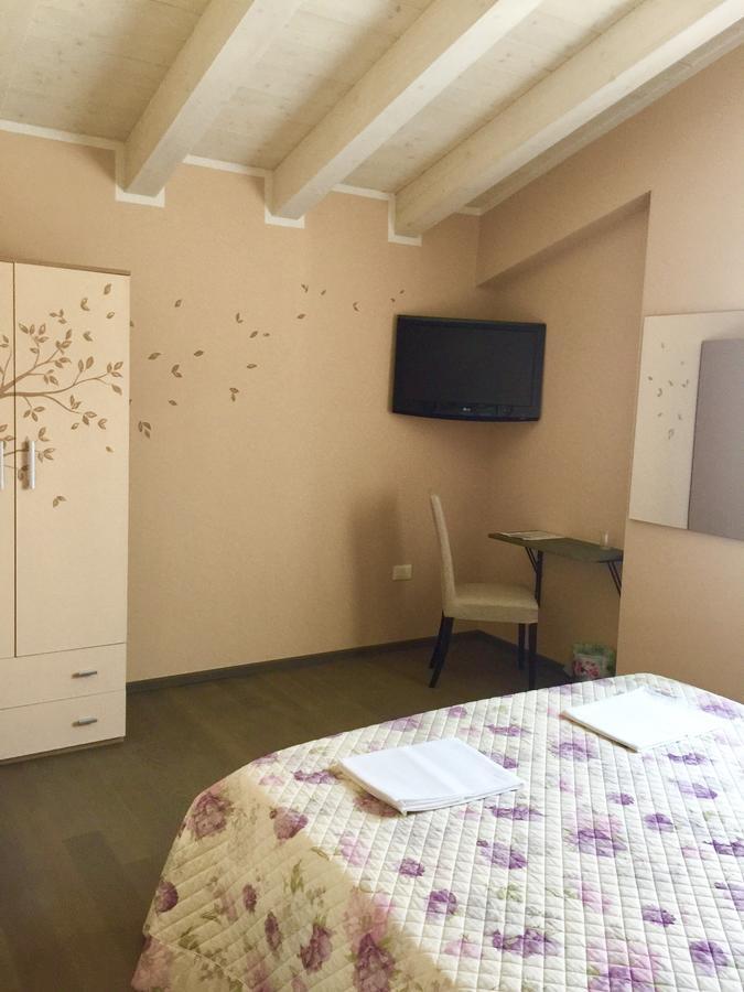 Bed and Breakfast Bba2Passi Marina di Massa Exterior foto
