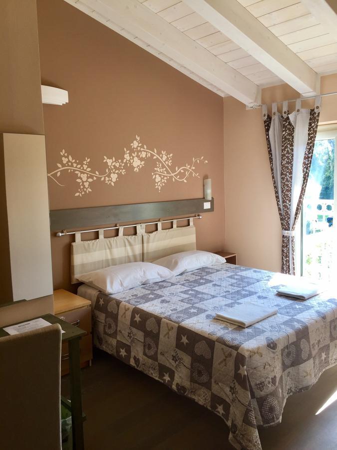 Bed and Breakfast Bba2Passi Marina di Massa Exterior foto