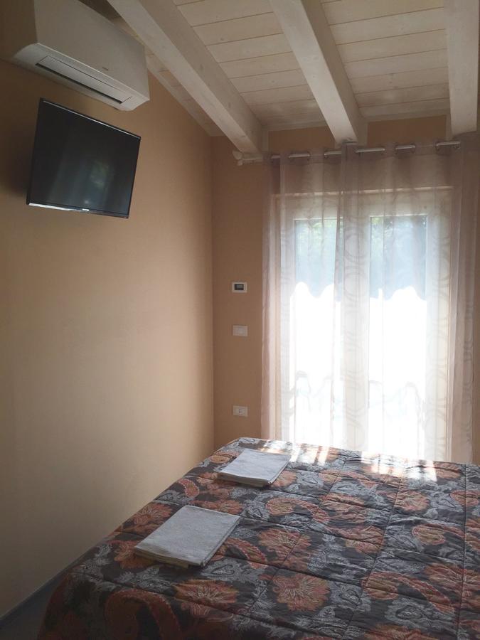 Bed and Breakfast Bba2Passi Marina di Massa Exterior foto