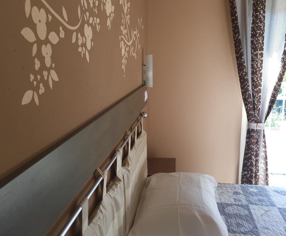 Bed and Breakfast Bba2Passi Marina di Massa Exterior foto