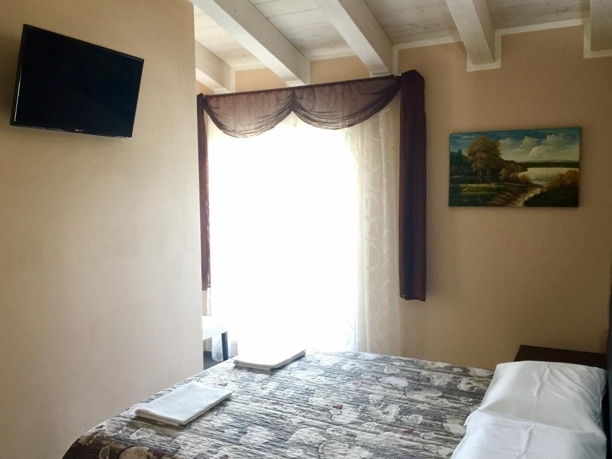Bed and Breakfast Bba2Passi Marina di Massa Exterior foto
