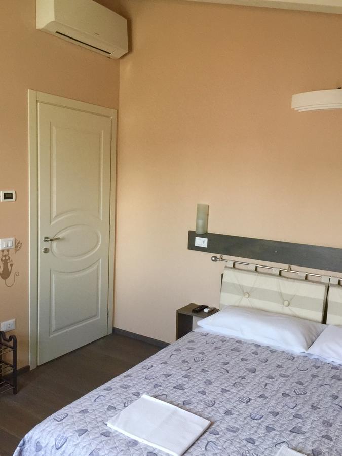 Bed and Breakfast Bba2Passi Marina di Massa Exterior foto